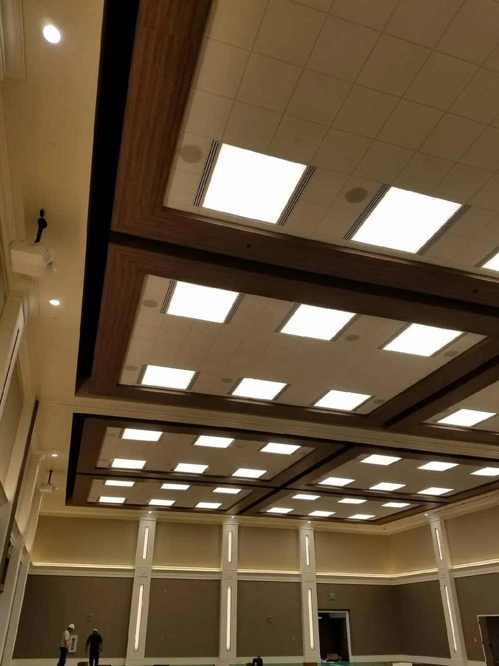 Coffered ceiling air distribution